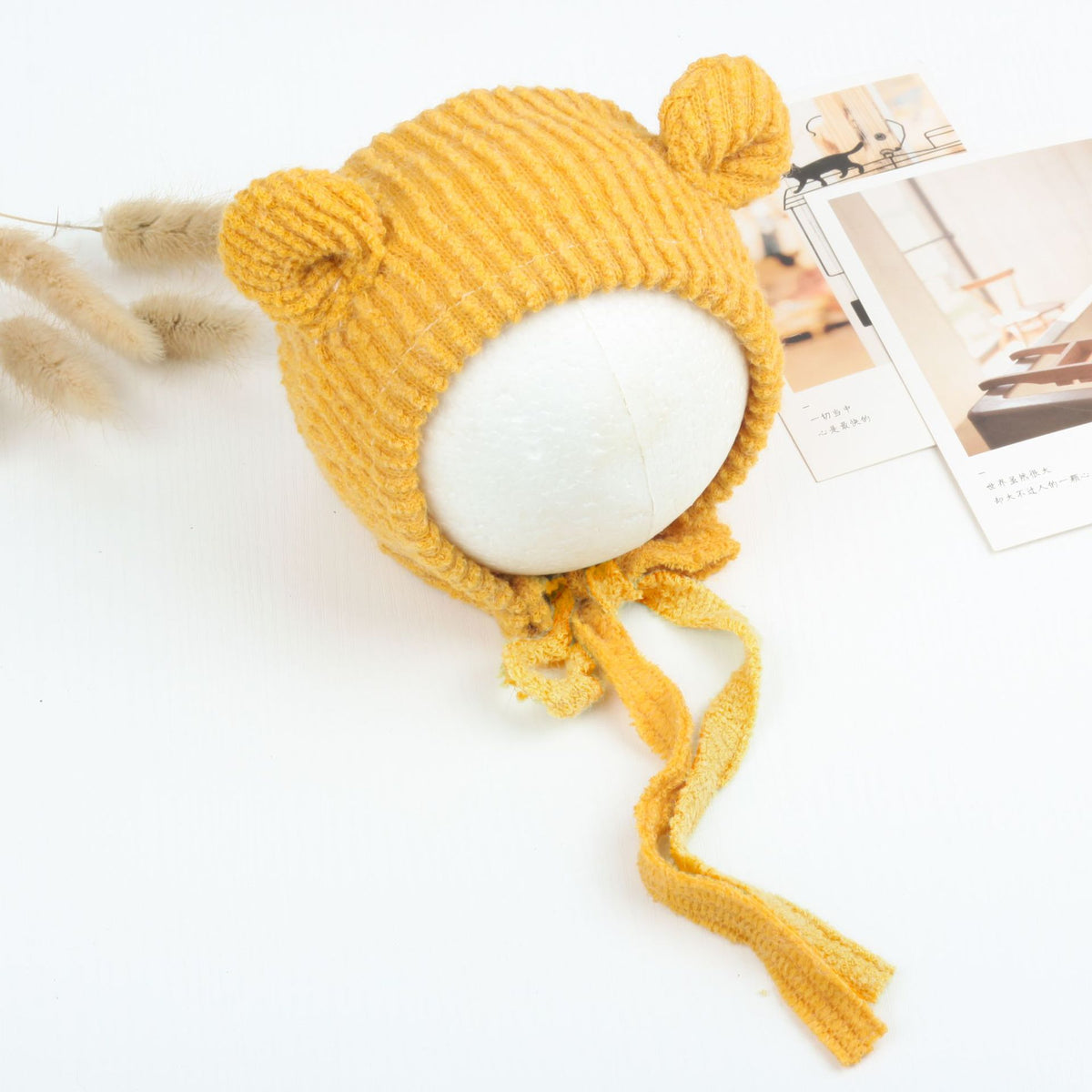 Cappello con paraorecchie a punta in pelliccia di coniglio multicolore