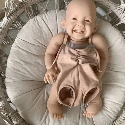 Kit per bambola reborn Mila Occhi aperti Smile da 24 pollici non verniciata