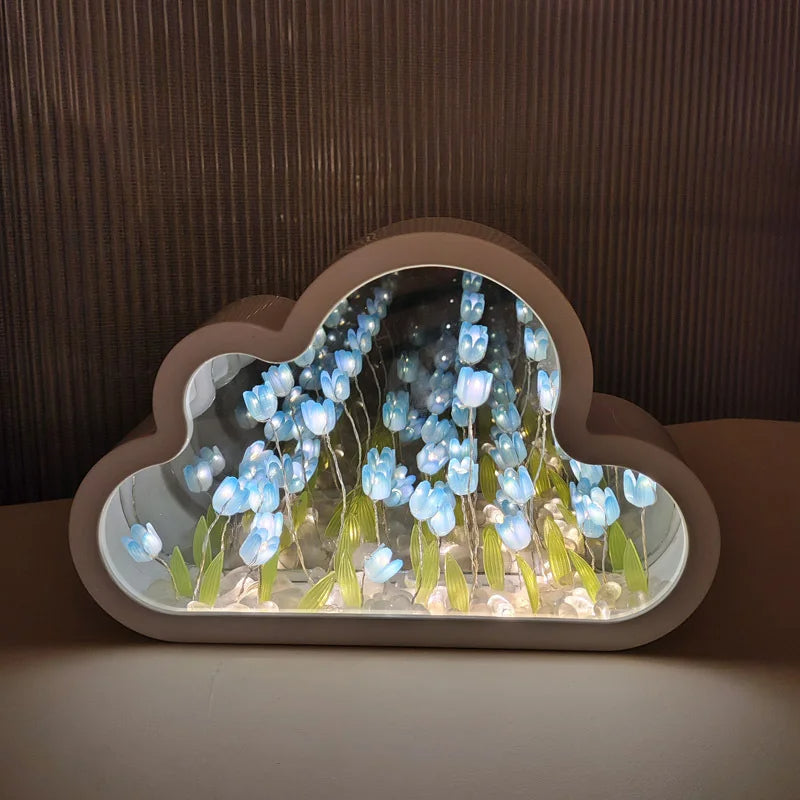 Luce notturna a specchio con 20 tulipani nuvola mare di fiori