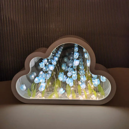 Luce notturna a specchio con 20 tulipani nuvola mare di fiori