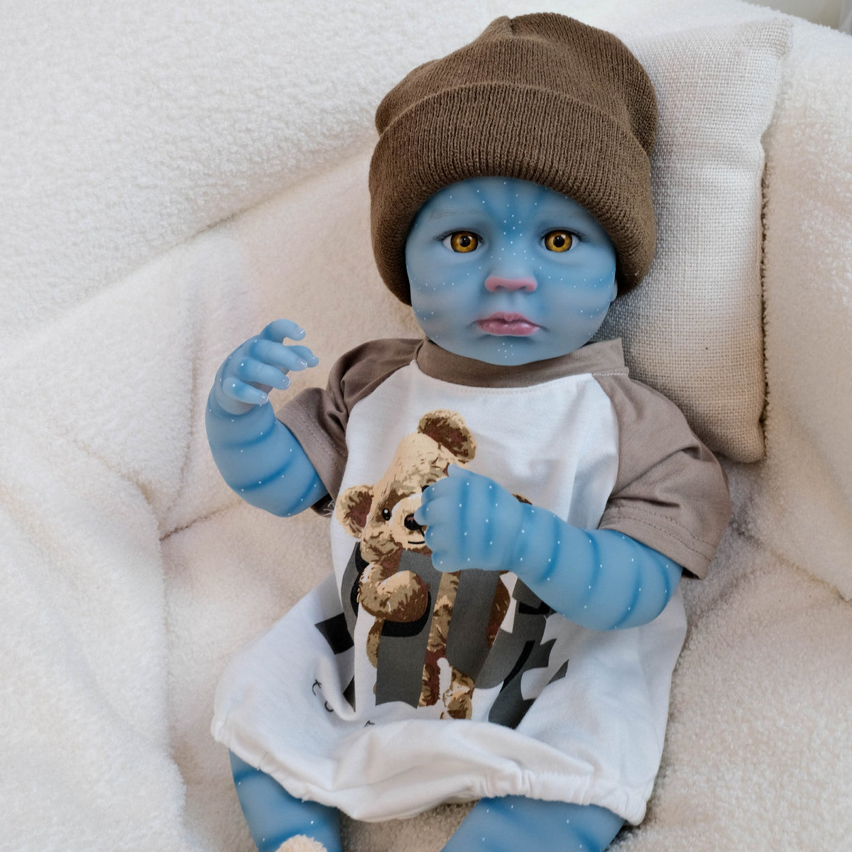 Bambola reborn Loulou da 19 pollici con occhi aperti vestita da orsetto