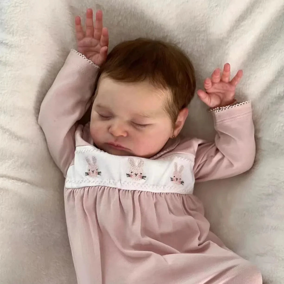 Bambola reborn realistica da 20 pollici con occhi chiusi e capelli corti - Laura