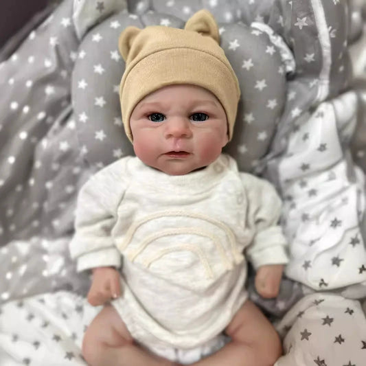 Reborn Baby da 19 pollici occhi aperti corpo morbido in abiti grigi - Elijah