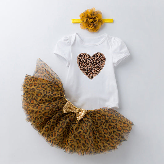 Graziosa tuta con stampa a cuore e gonna leopardata set da 3 pezzi per bambole da 22-24 pollici